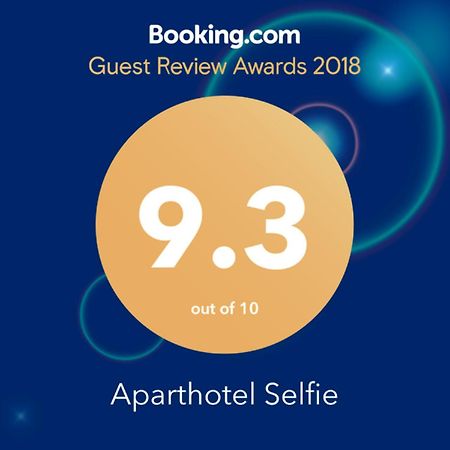 Aparthotel Selfie Batumi Exterior photo