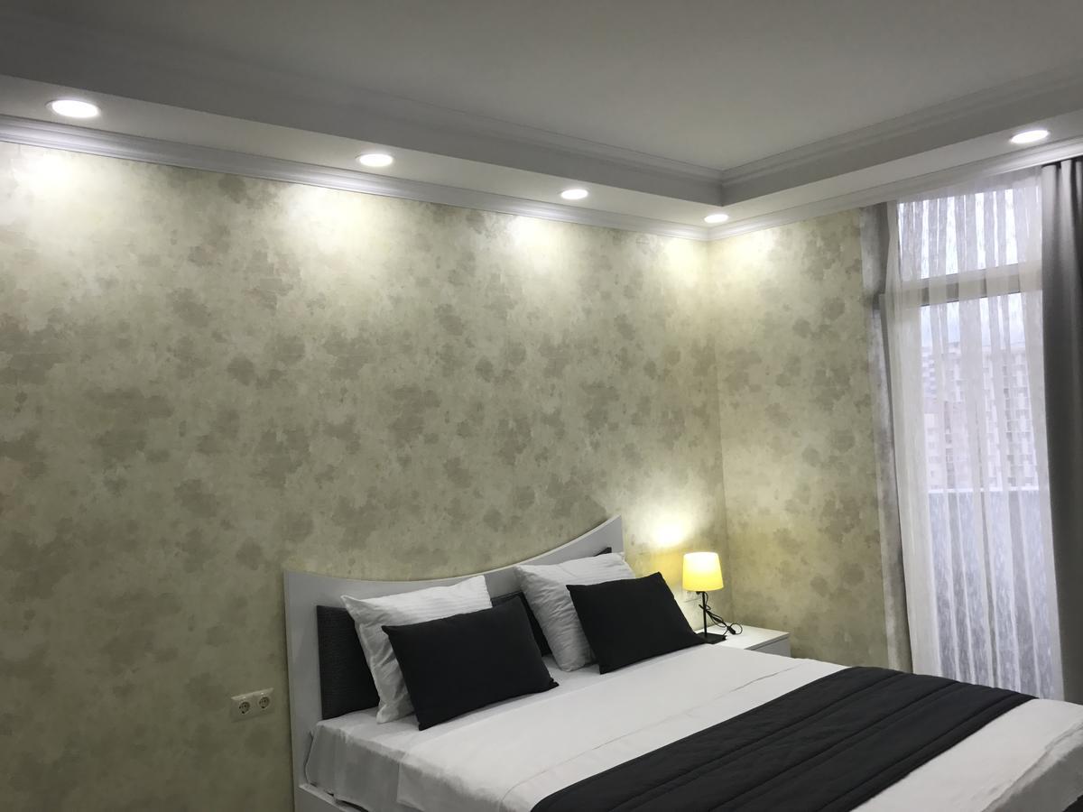 Aparthotel Selfie Batumi Exterior photo